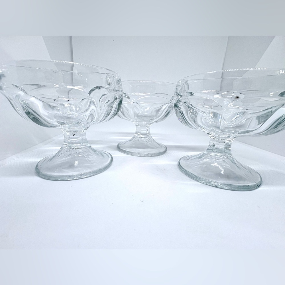 Vintage Clear Pressed Glass Sherbet Dessert Cups Set of 3 Swirl Panel - Picture 4 of 7